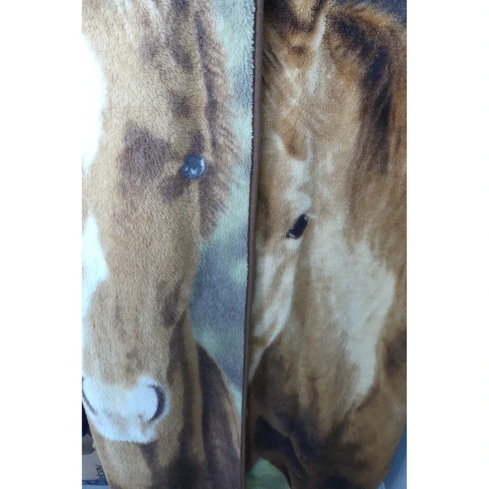 Victoria Wilson-Schultz Horse Fleece Throw Blanket Plush Equestrian Brown Tan